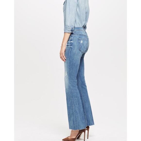 🛑SOLD🛑 Mother The Weekender Fray Jeans Size 25 Graffiti Girl Blue Mid Rise Flare - Picture 2 of 14